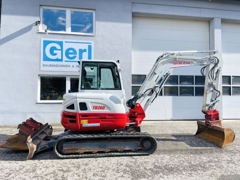 Takeuchi TB260 2