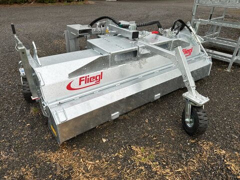 Fliegl KEH 230 Typ 600 Kehrmaschine