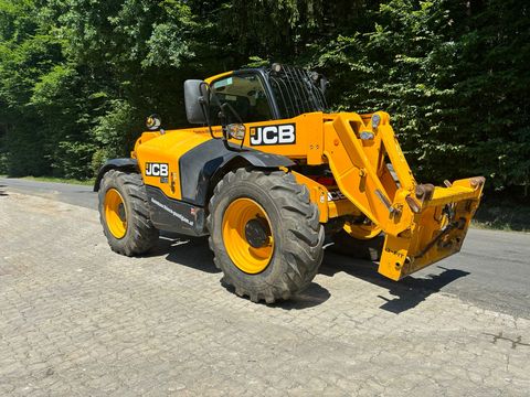 JCB 541-70