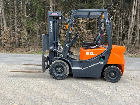 Doosan D 25 GP