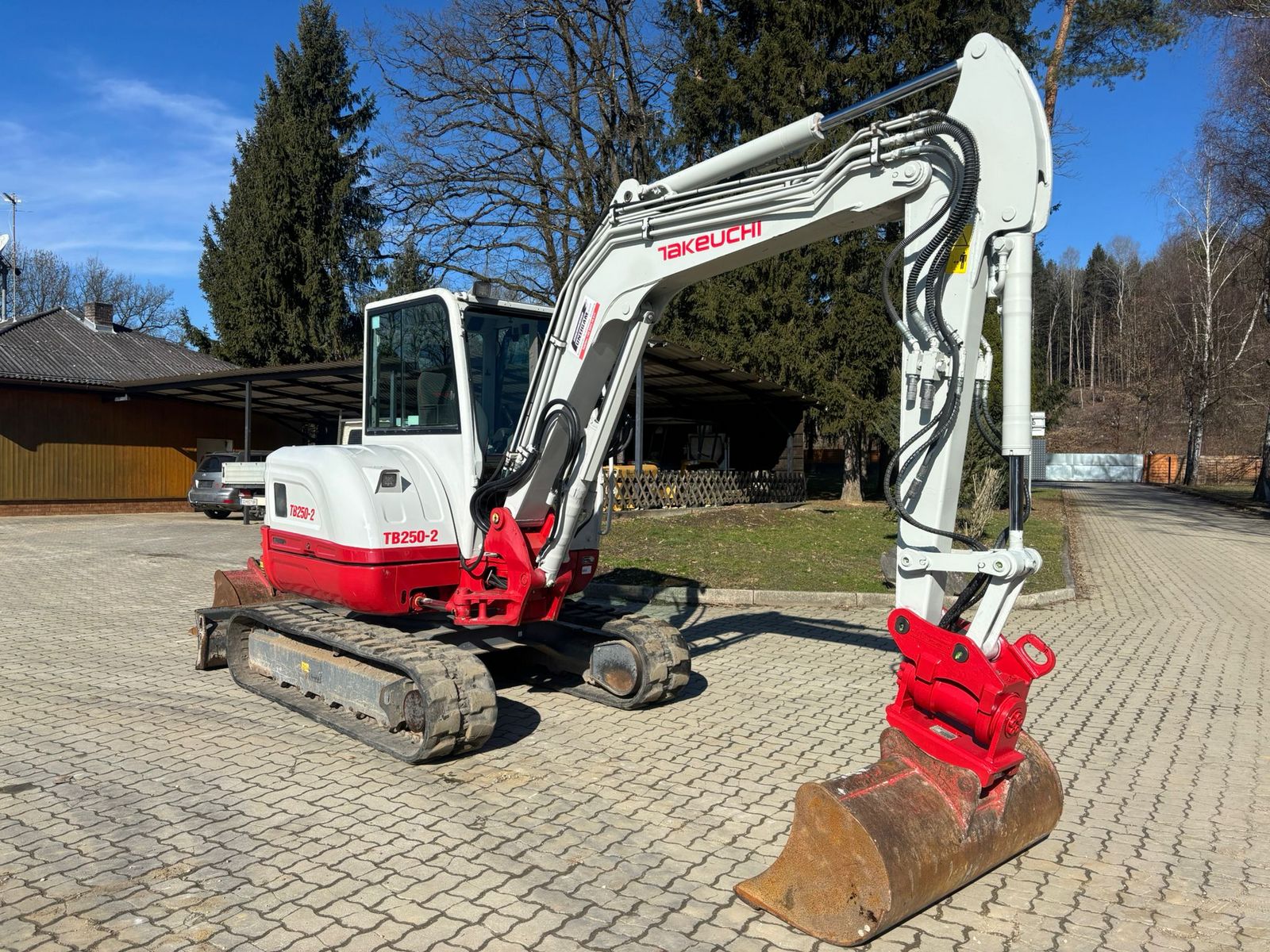 Takeuchi TB 250-2 3