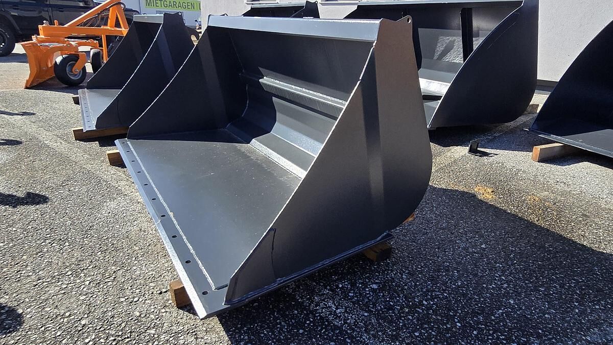 BIG Schwergutschaufel 200cm mit Manitou Aufnahme 2