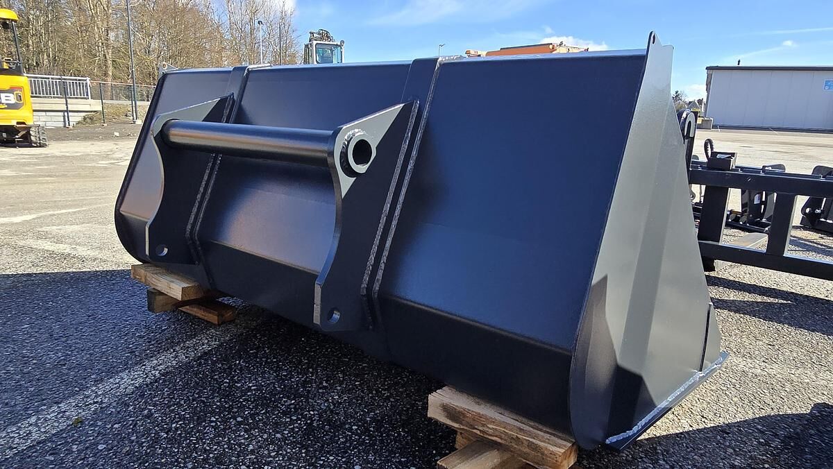 BIG Schwergutschaufel 200cm mit Manitou Aufnahme 3