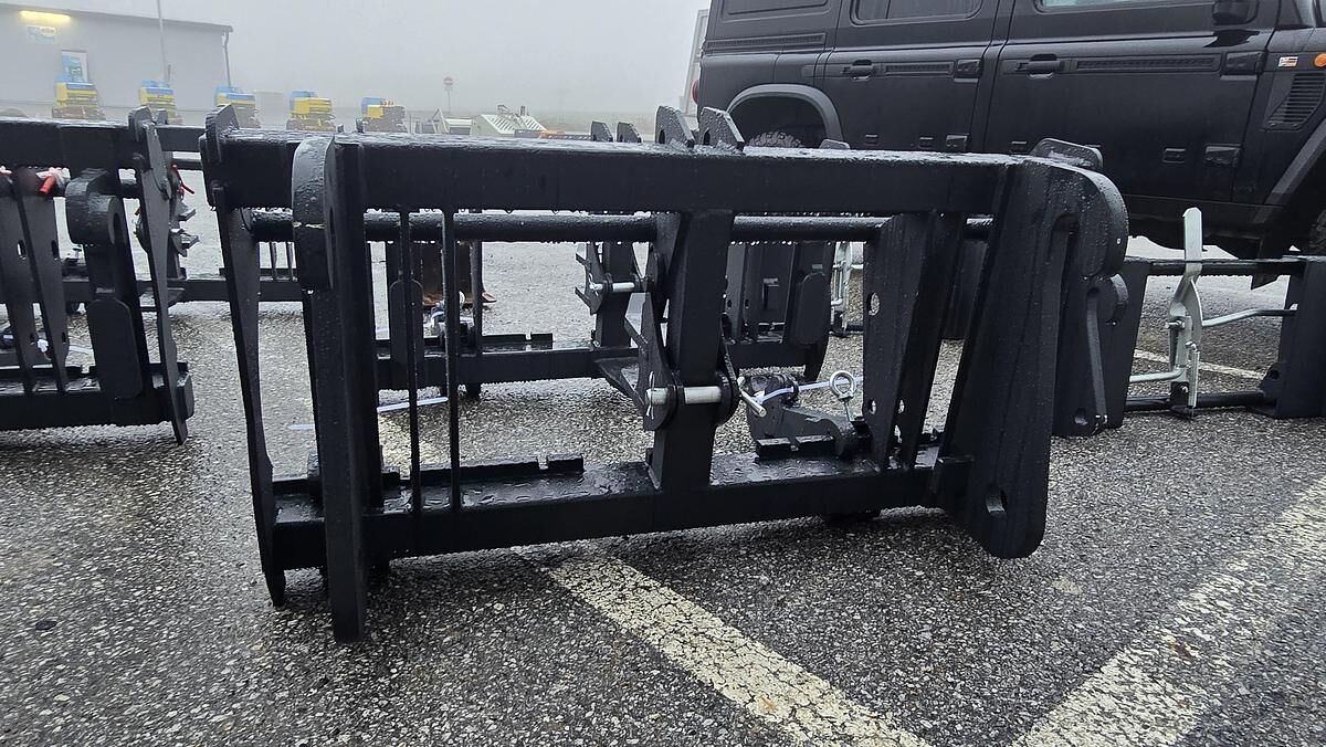 BIG Adapter Claas Scorpio auf Dreipunkt 3