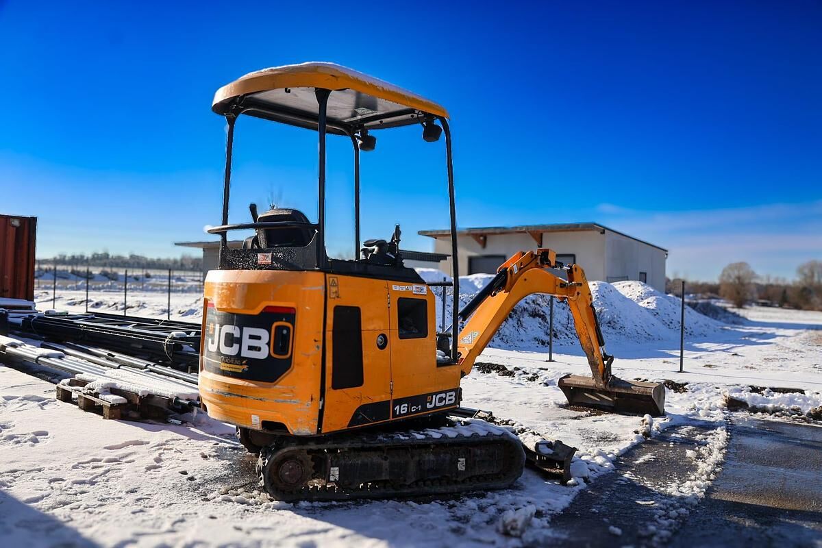 JCB 16C-1 Minibagger 2