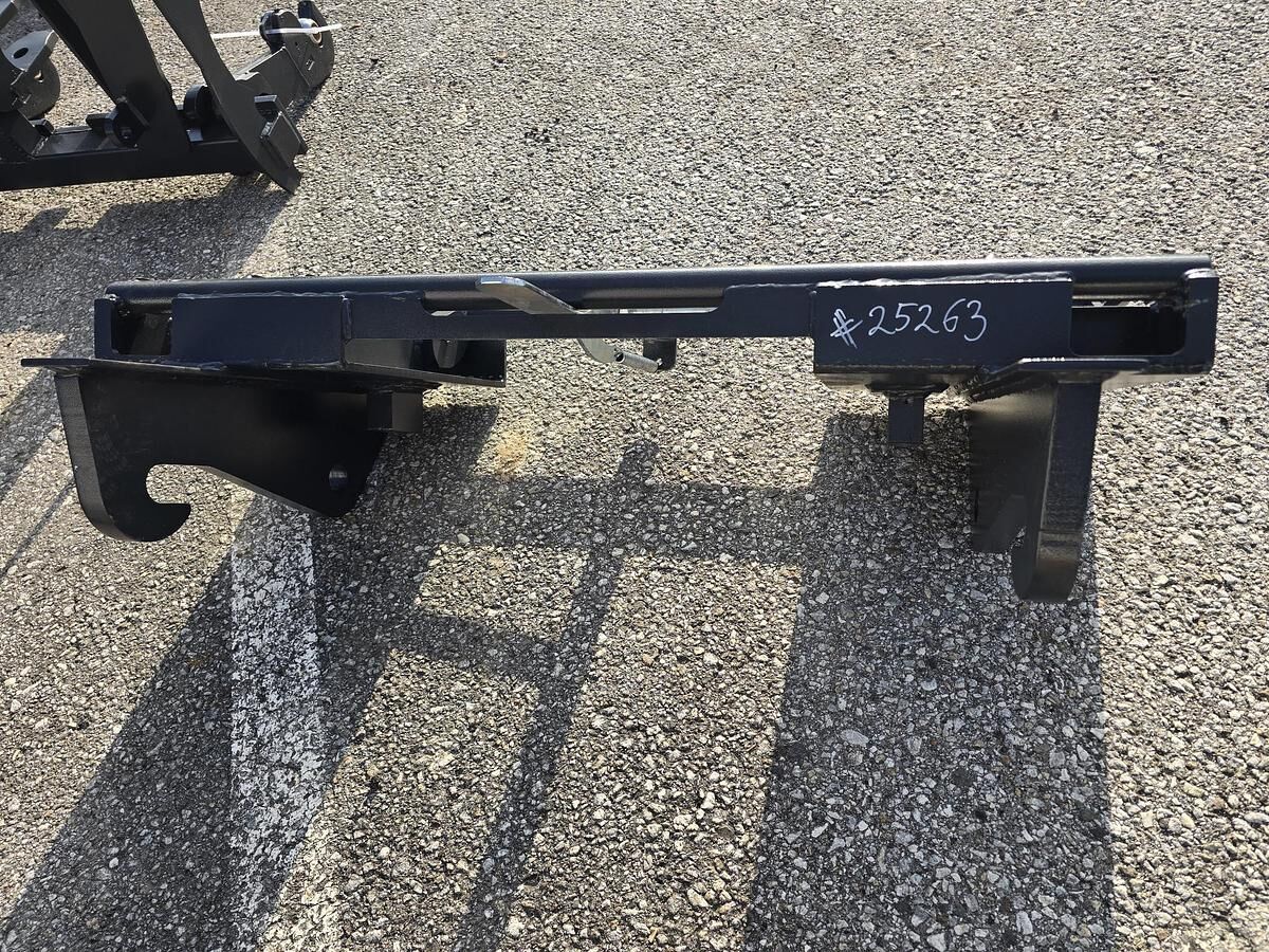 Big-Lift Adapter Volvo L30 auf Euroaufnahme 2