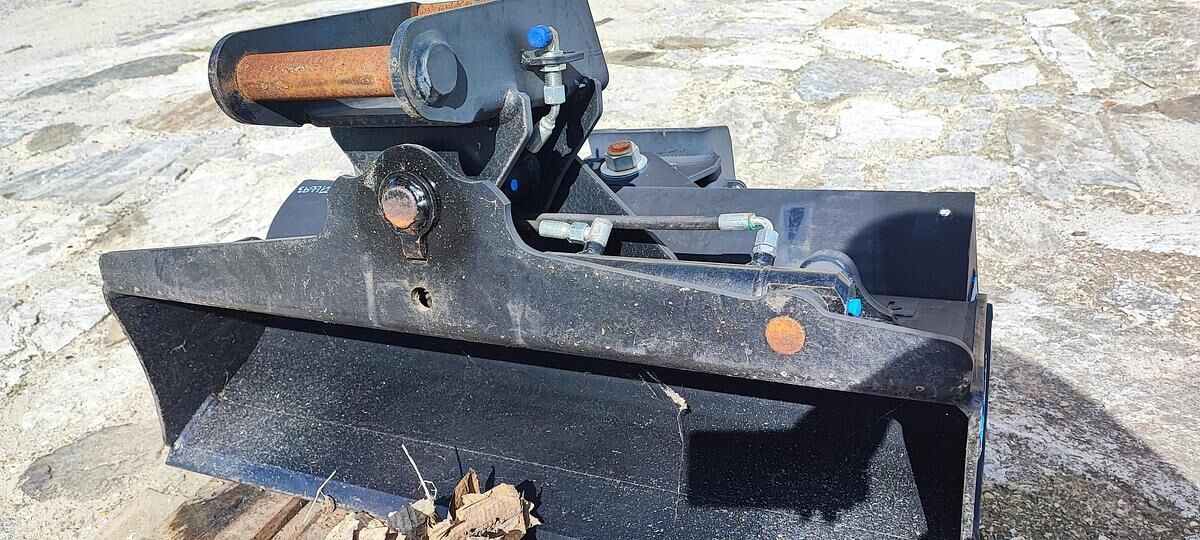 hydraulischer Böschungslöffel 2