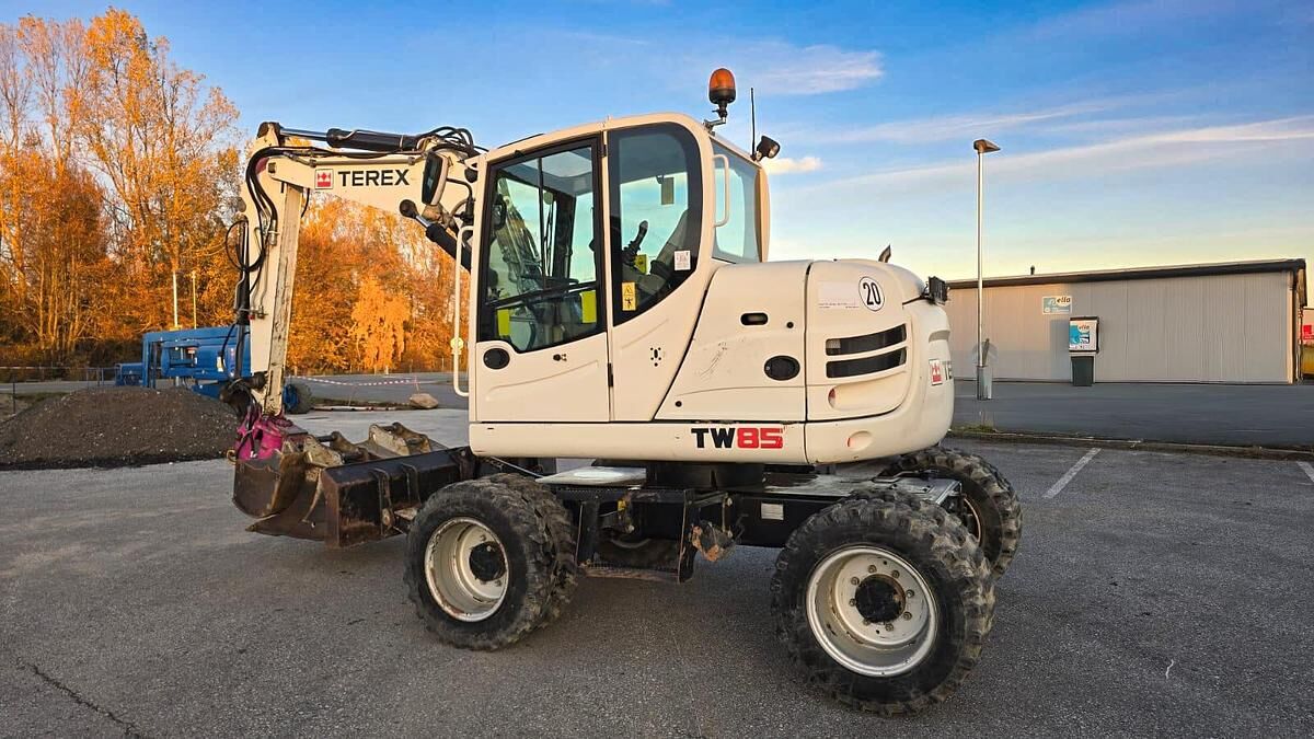 Terex TW85 Hydraulikbagger 3