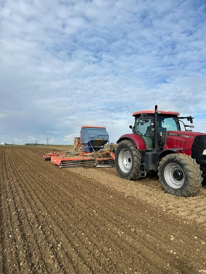 Gaspardo 6 m Sämaschine mit Howard-Nordsten Saatbeetkombi 2