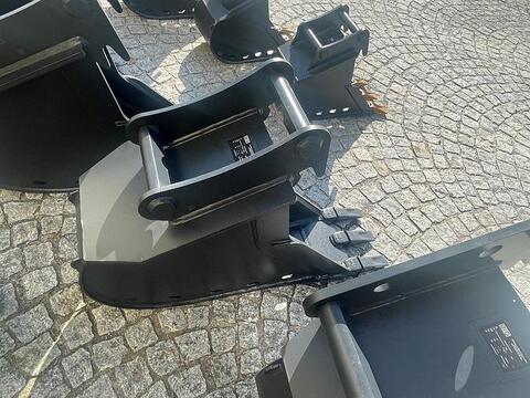 BIG Tieflöffel 30 cm mit Lehnhoff MS03 Symlock Aufna 2