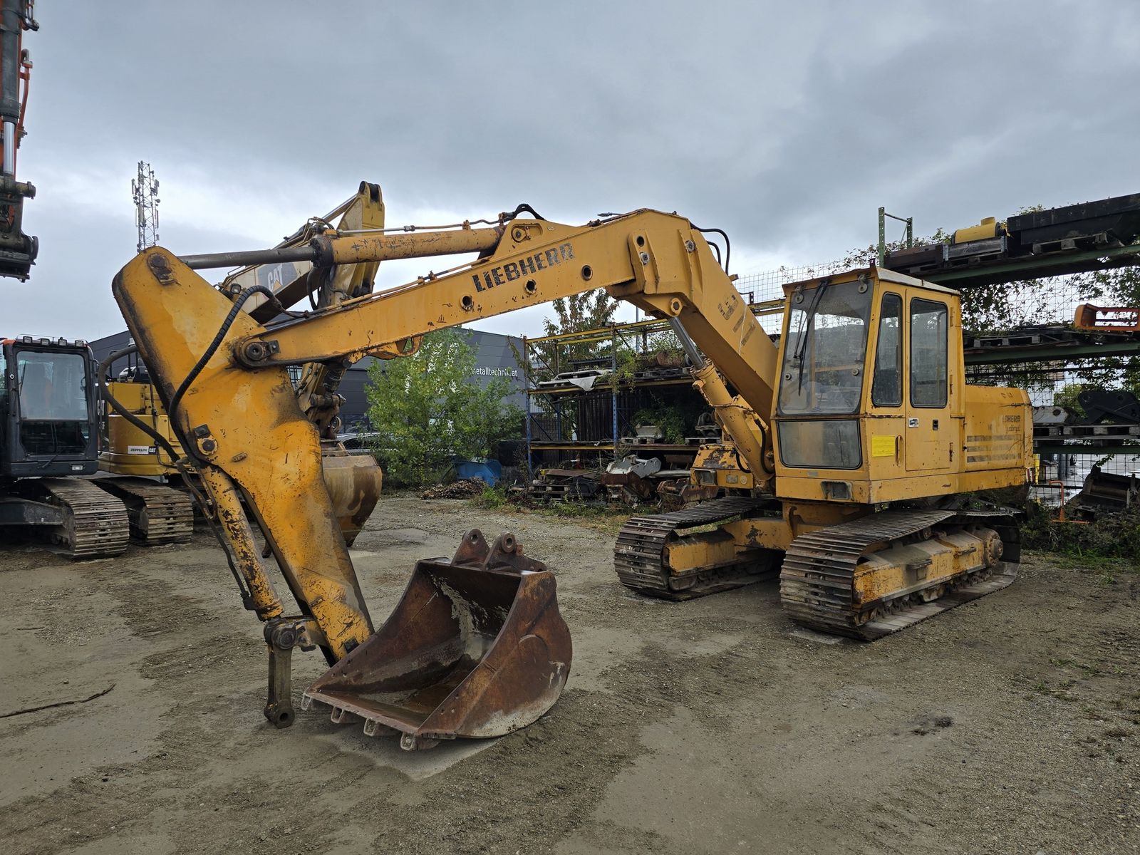 Liebherr R911C 1