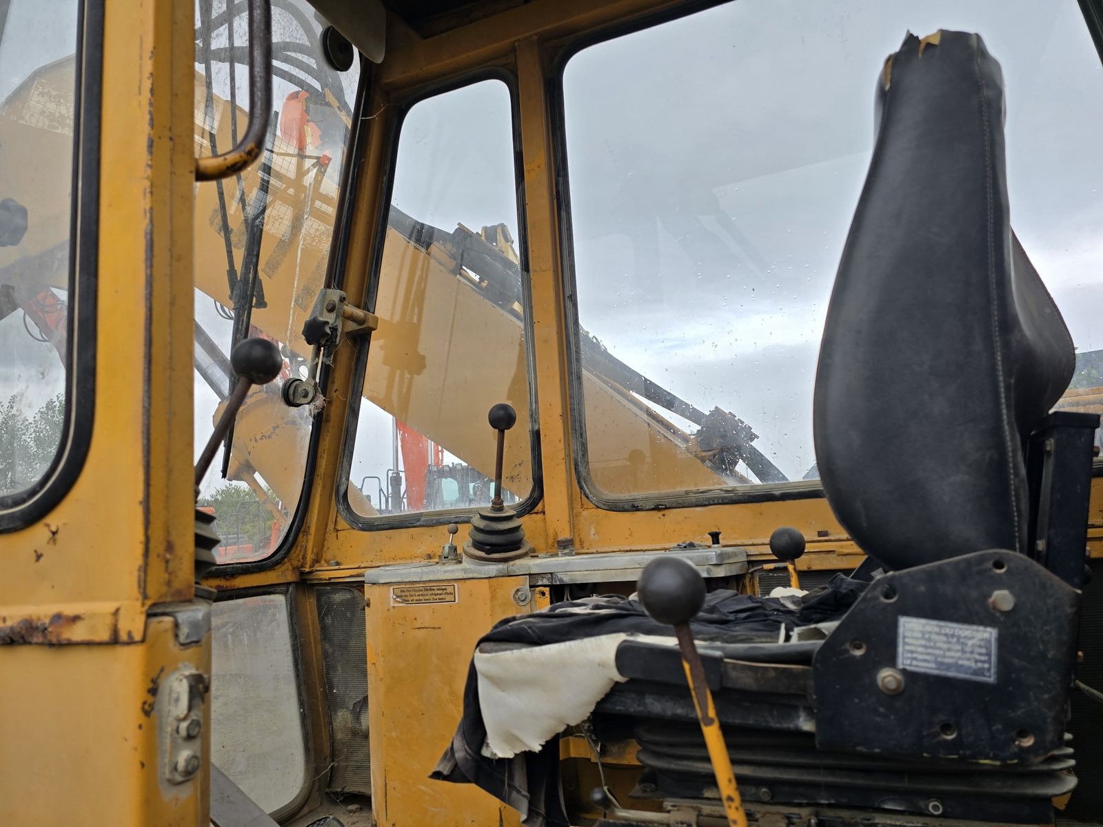 Liebherr R911C 3
