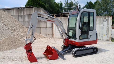 Takeuchi TB016