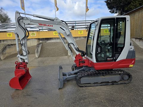 Takeuchi TB235