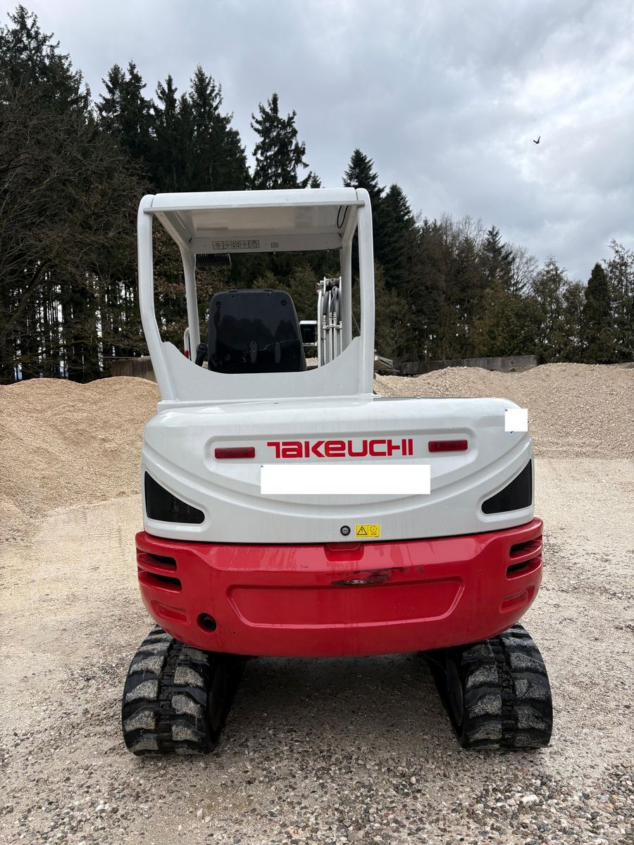 Takeuchi TB240 3