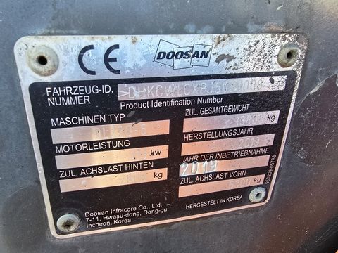 4058-c8e000d0277c328d4521d2523006d30e-6116059