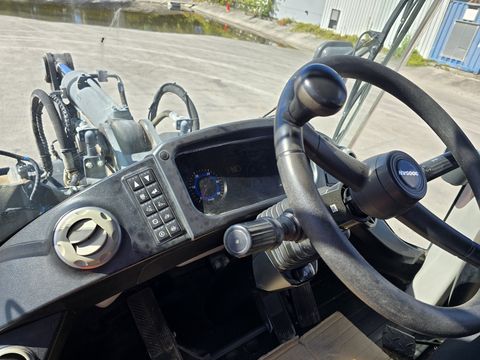 4058-c8e000d0277c328d4521d2523006d30e-6116059