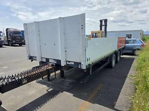 Schwarzmüller Baggertransporter