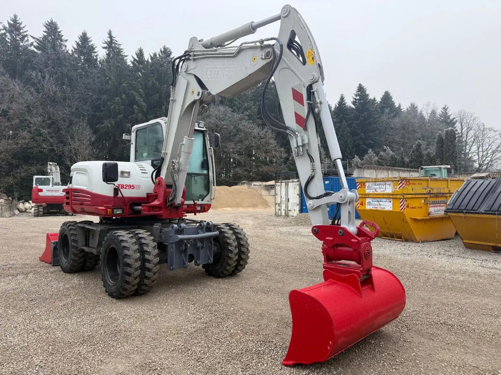 Takeuchi TB295W 3