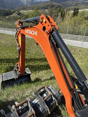 Hitachi ZX 19
