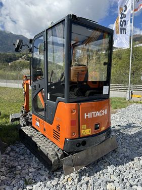 Hitachi ZX 19