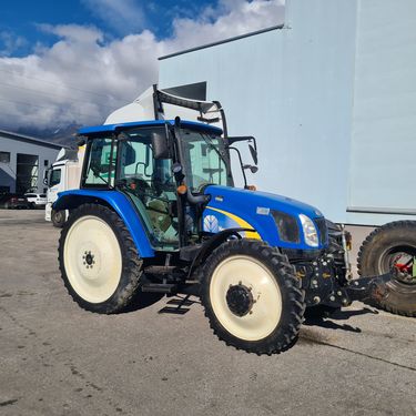 New Holland T5040