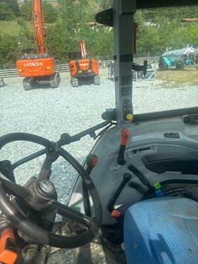 New Holland T5040