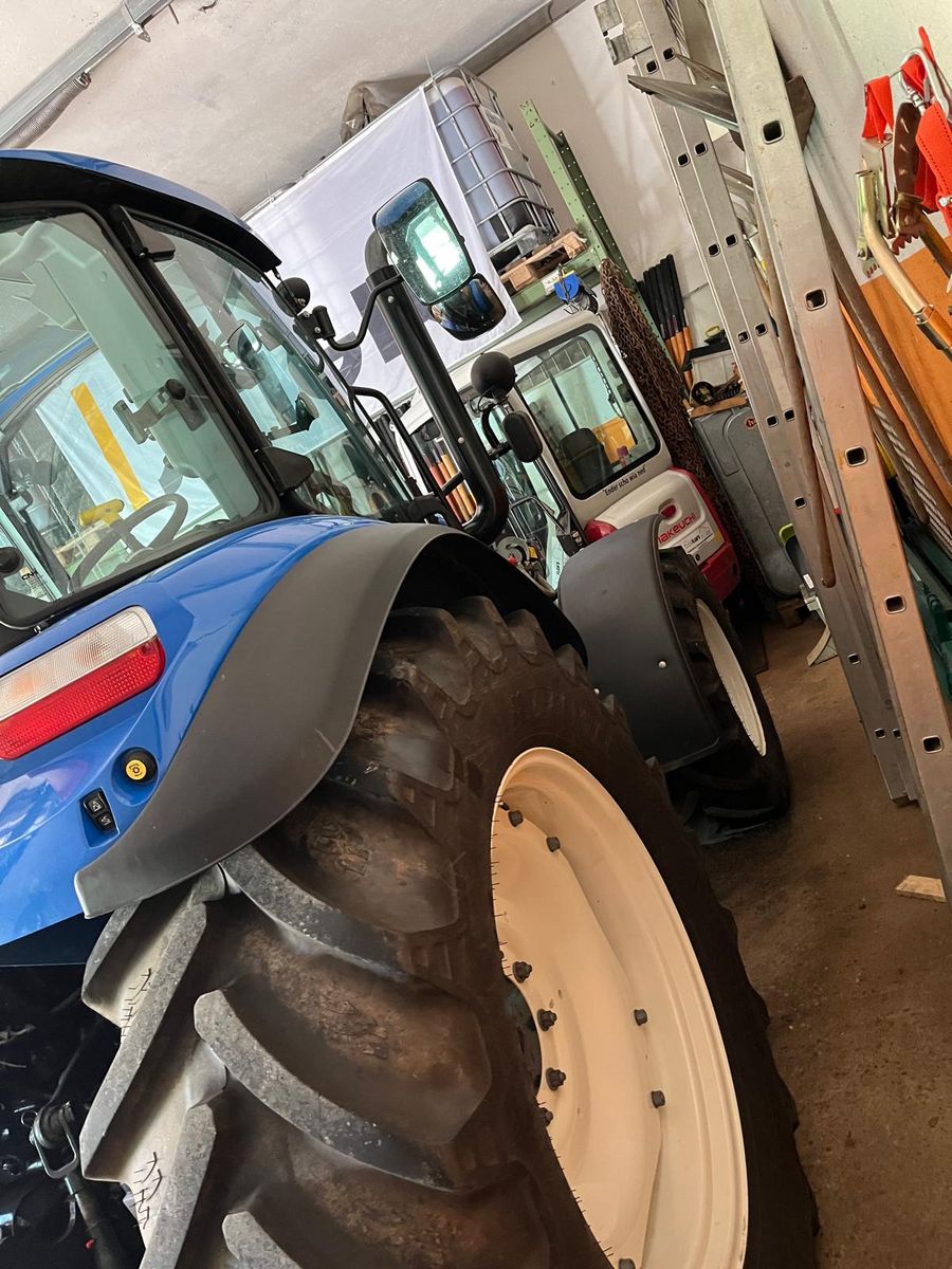 New Holland T5.90 Dual Command 3
