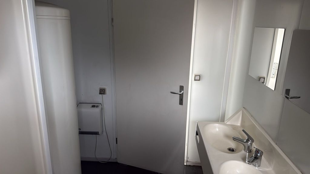 Sanitärcontainer 3