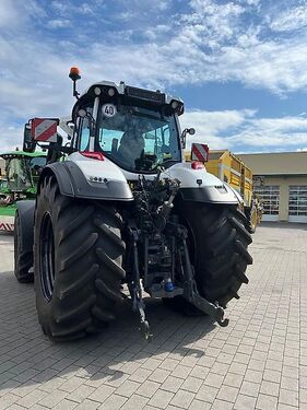 Valtra Q245 3