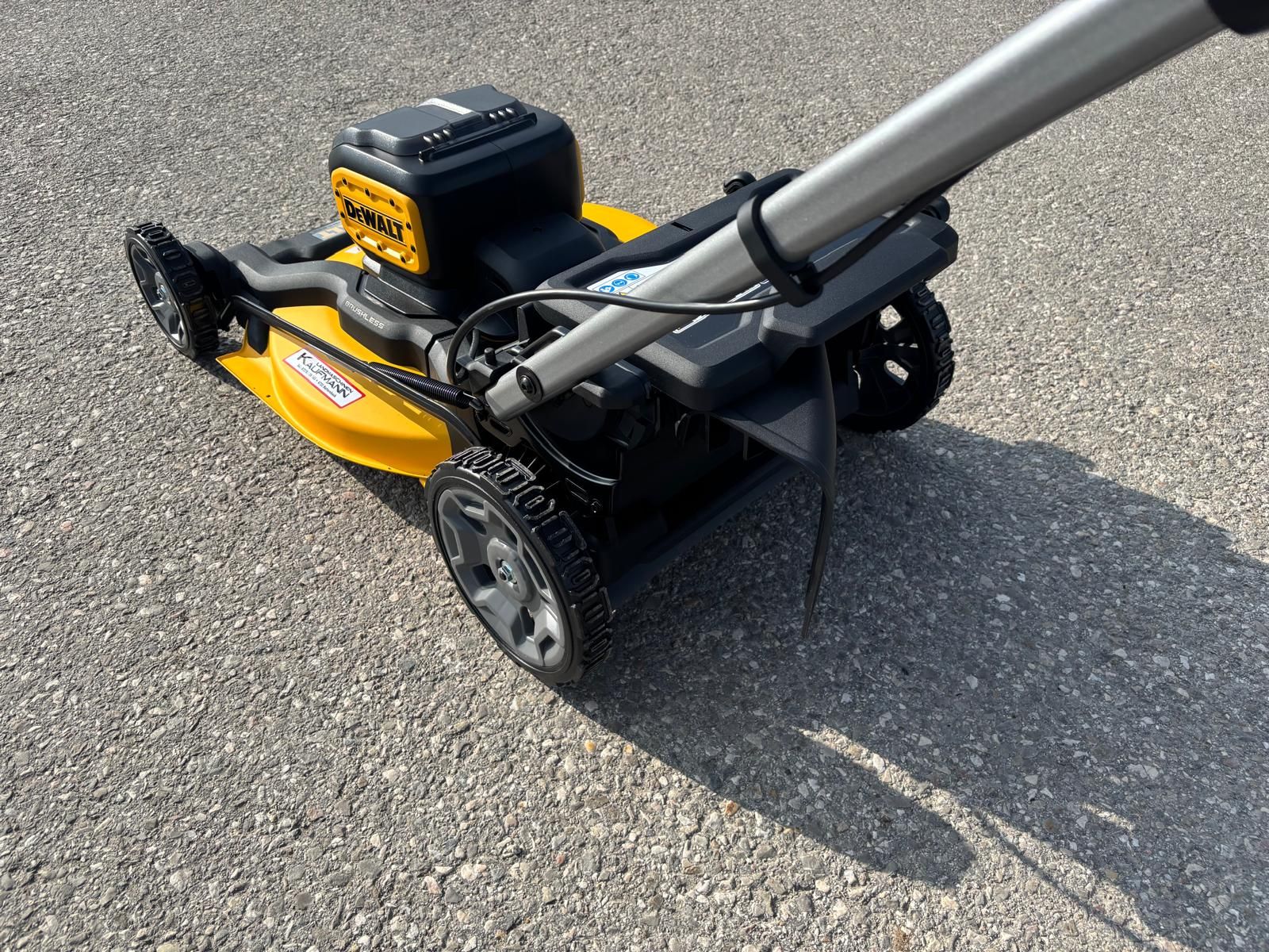 Rasenmäher Dewalt 134 2