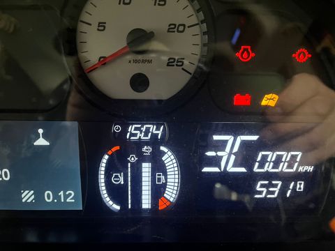 Massey Ferguson MF 5709 Dyna-4