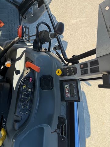 New Holland TL100 (4WD)