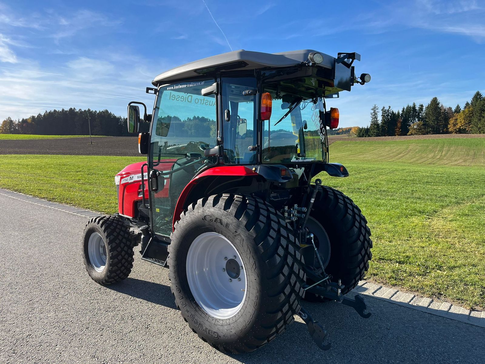 Massey Ferguson MF 1750 M HST 3