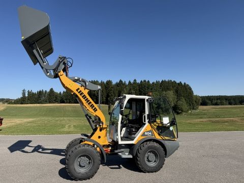 Hochkippschaufel Liebherr/Volvo Aufnahme