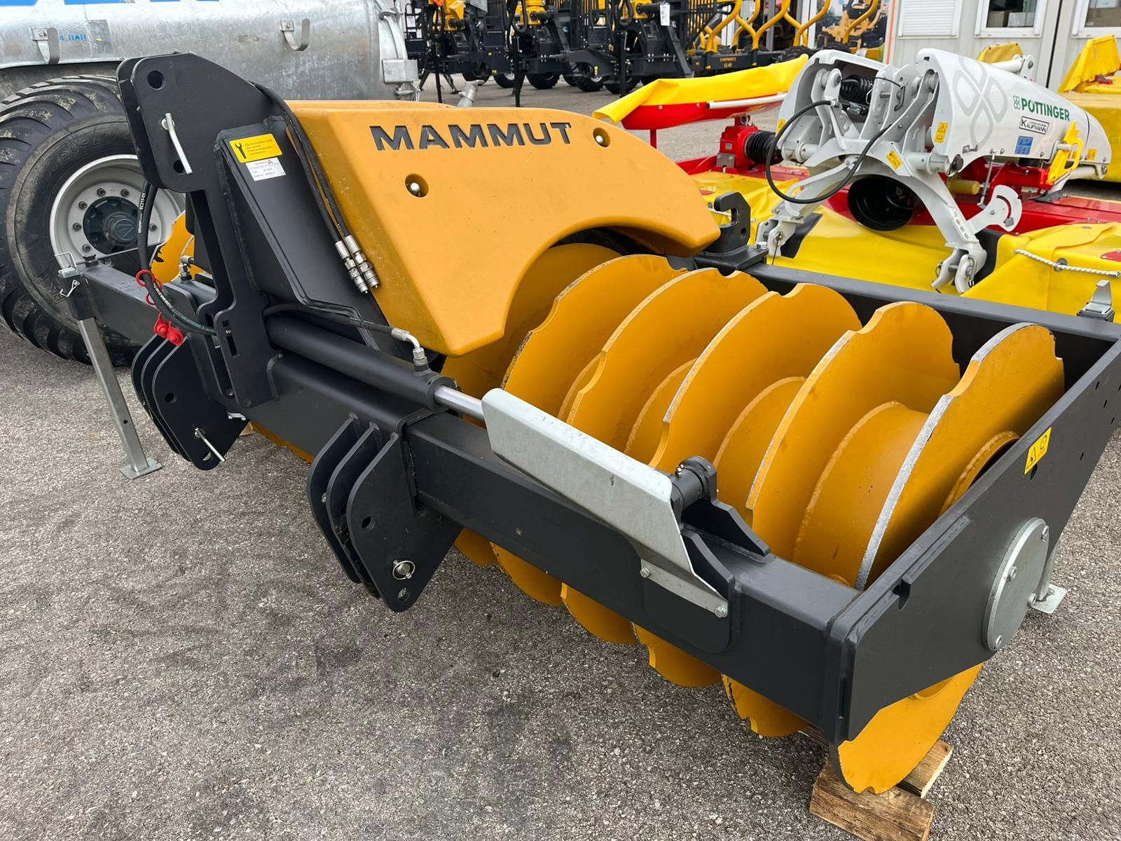 Mammut SK 300 H Silowalze 2