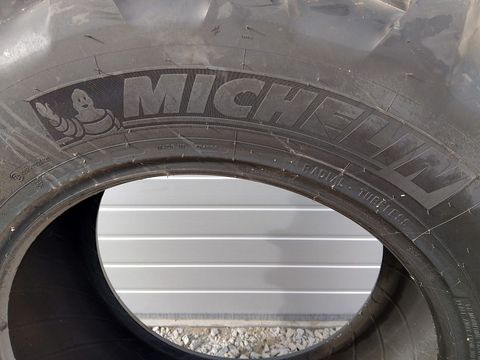 Michelin Reifen 440/65R28