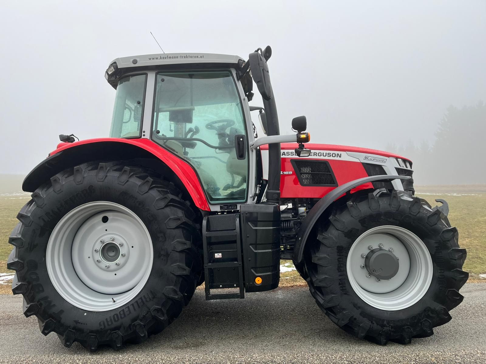 Massey Ferguson MF 6S.165 Dyna-6 Exclusive 3