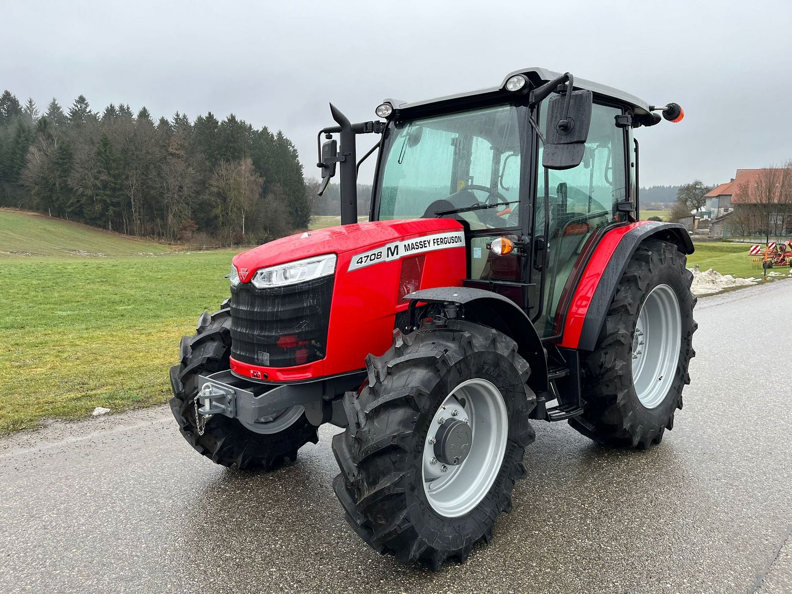 Massey Ferguson MF 4708 M Kabine 1
