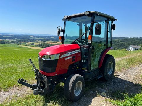 Massey Ferguson MF 1735 M HST