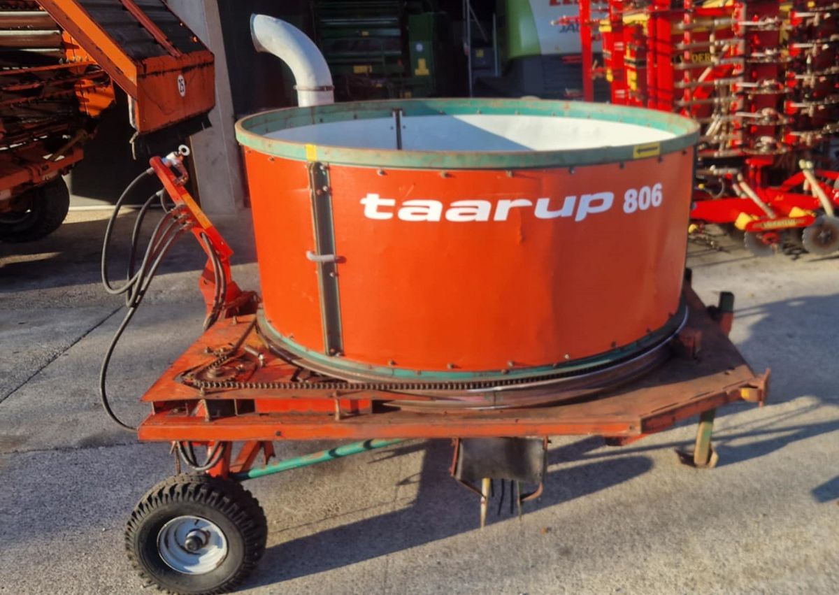 Kverneland Taarup 806 2