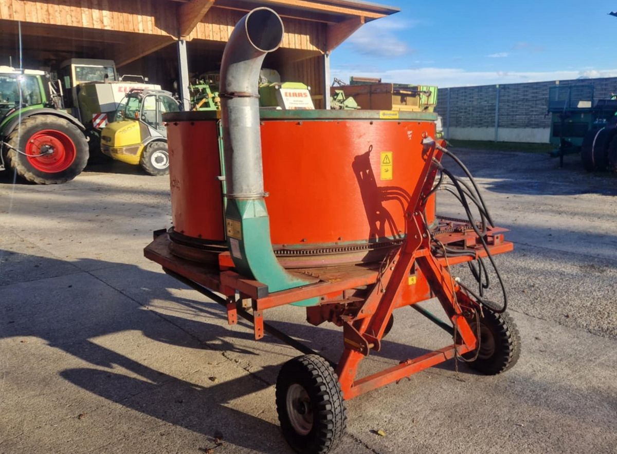 Kverneland Taarup 806 3