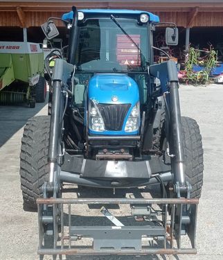 New Holland T4040 DeLuxe