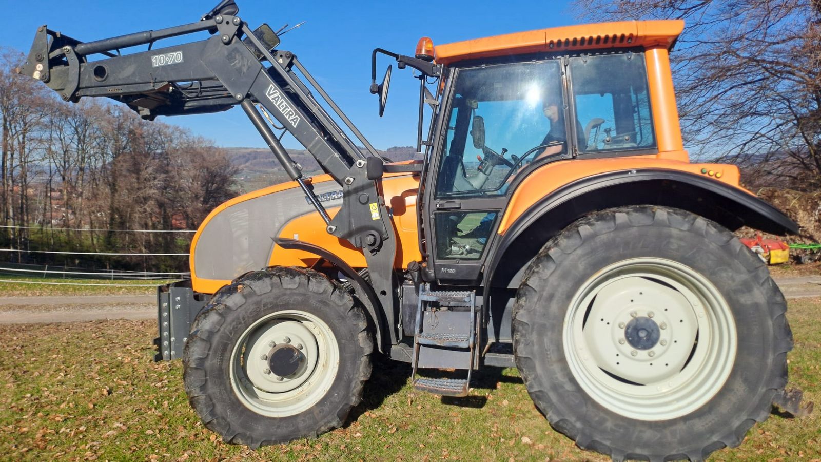 Valtra M 120 3