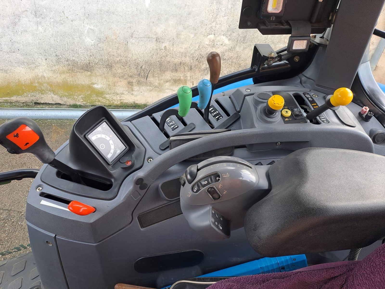 New Holland T5.95 Electro Command 3