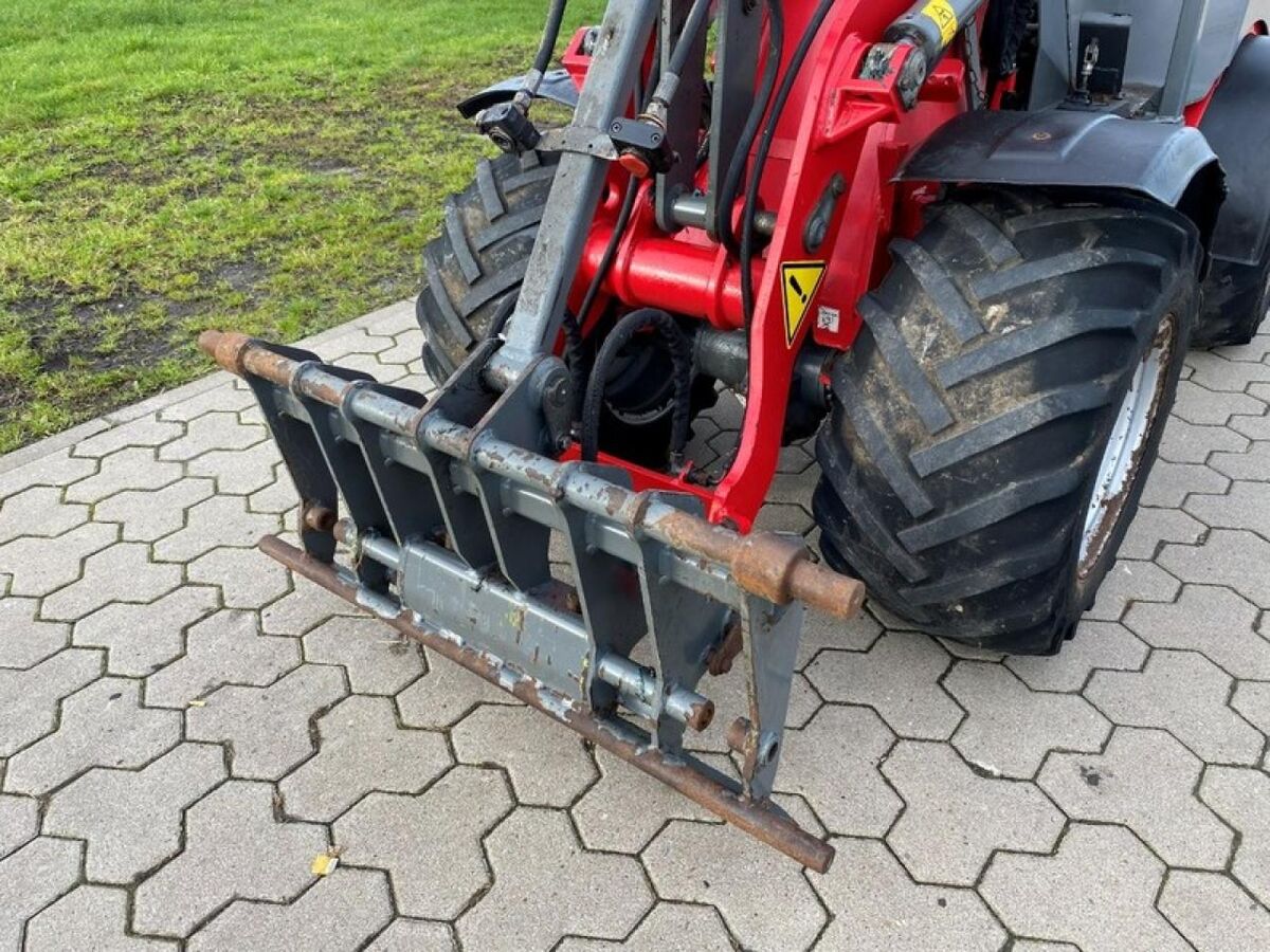 Weidemann 1240 CX 35 HOFLADER 2