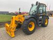 JCB 560-80 AGRI SUPER MIT ANBAUGERÄTEN