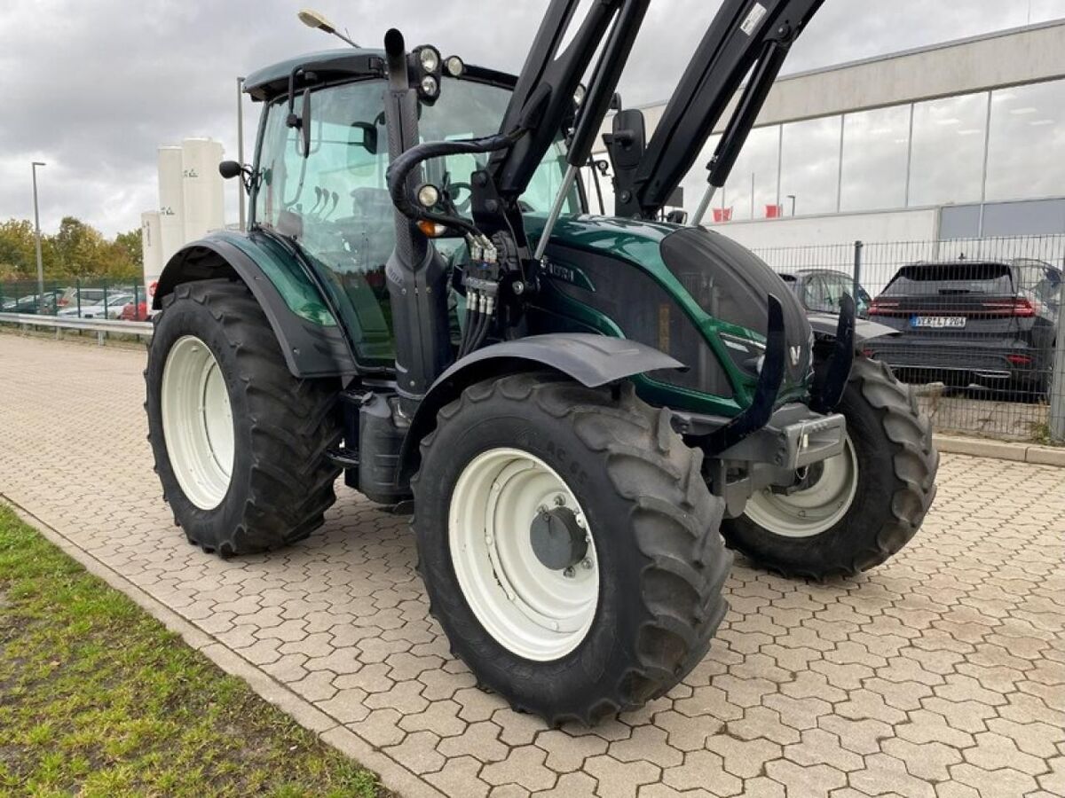 Valtra N104 MIT ALÖ FRONTLADER 3