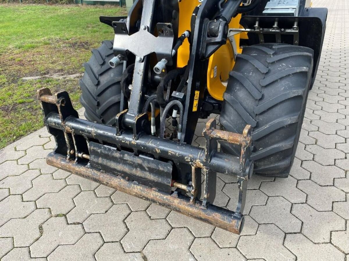 JCB 403 AGRI HOFLADER 2