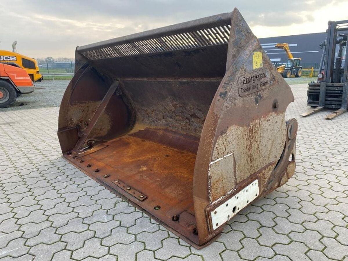 LSB HOCHKIPPSCHAUFEL VOLVO 1